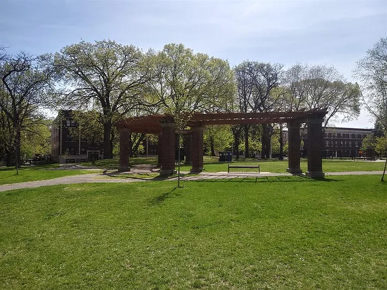 Stevens Square Apartments — Photo 10
