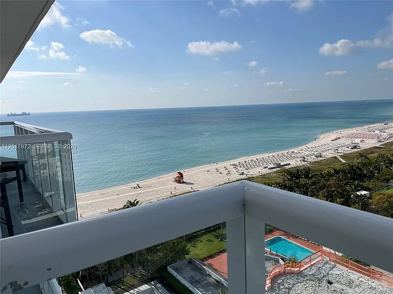 2457 Collins Ave #Penthouse 5 — Photo 3