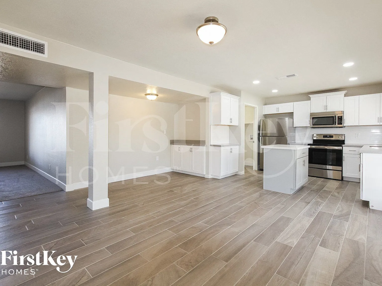 3 bed, 2.0 bath, 1519 sqft, $2,000 — Photo 4