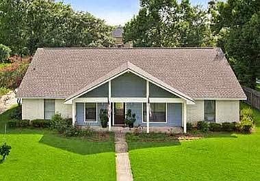 1st image of 160 Lakeland Blvd