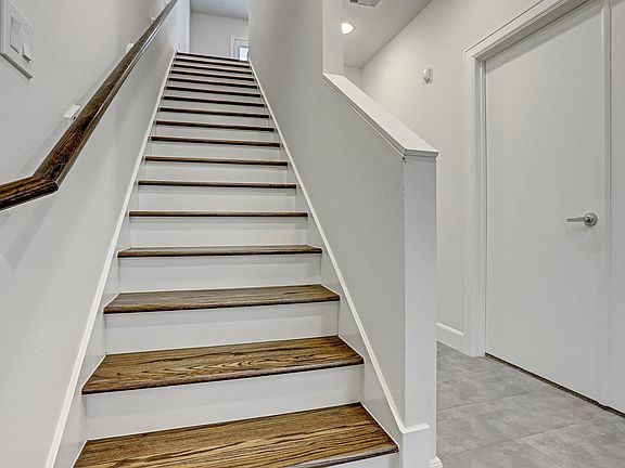 5th image of 340 Eado Park Cir