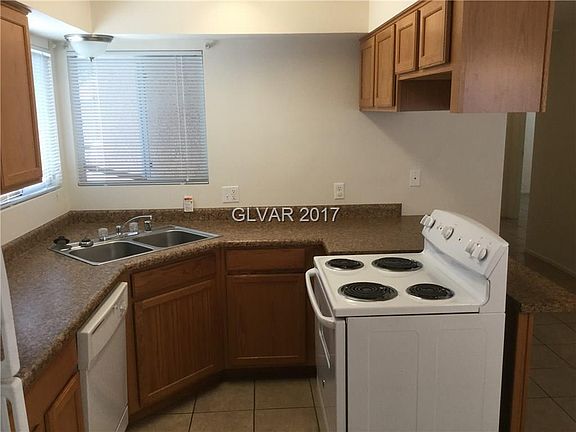 4th image of 1516 Newport St #0