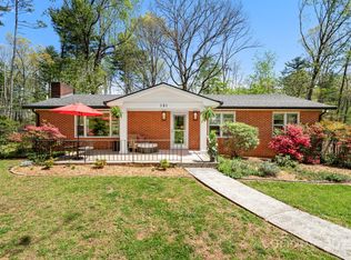 151 Treemont Ln, Hendersonville, NC 28792