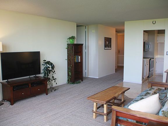 5th image of 929 N Astor St Unit 706