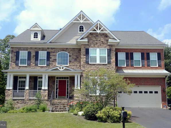 7532 Red Hill Dr, Springfield, VA 22153