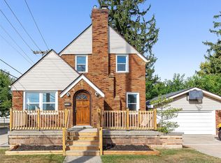 2824 11th St, Wyandotte, MI 48192