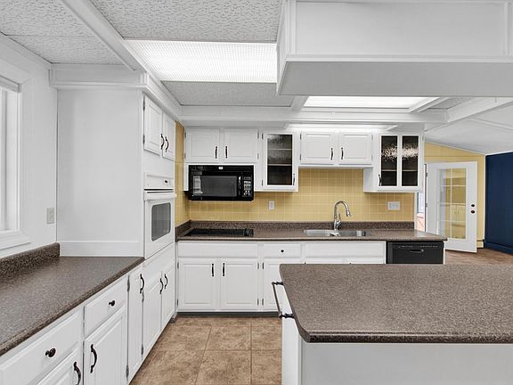 Island/Breakfast Bar