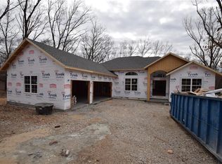 25 Primrose Ln, Bella Vista, AR 72714