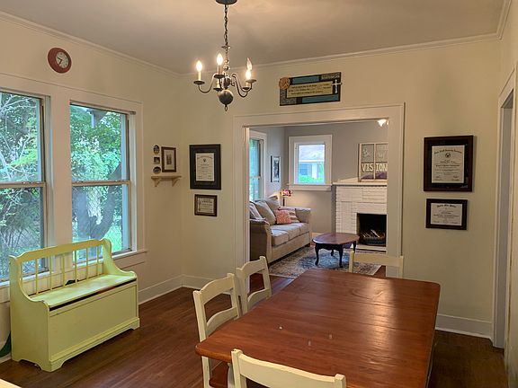 3rd image of 1719 Pecan St