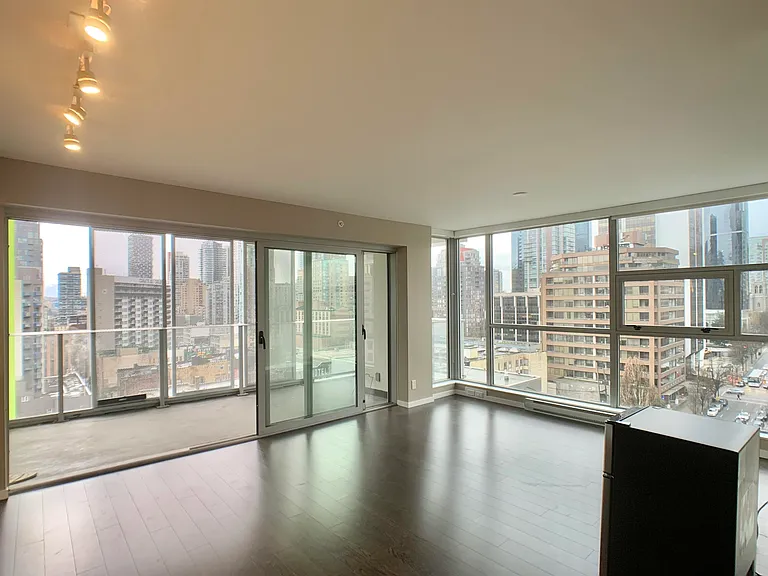 999 Seymour St #1607 — Photo 3