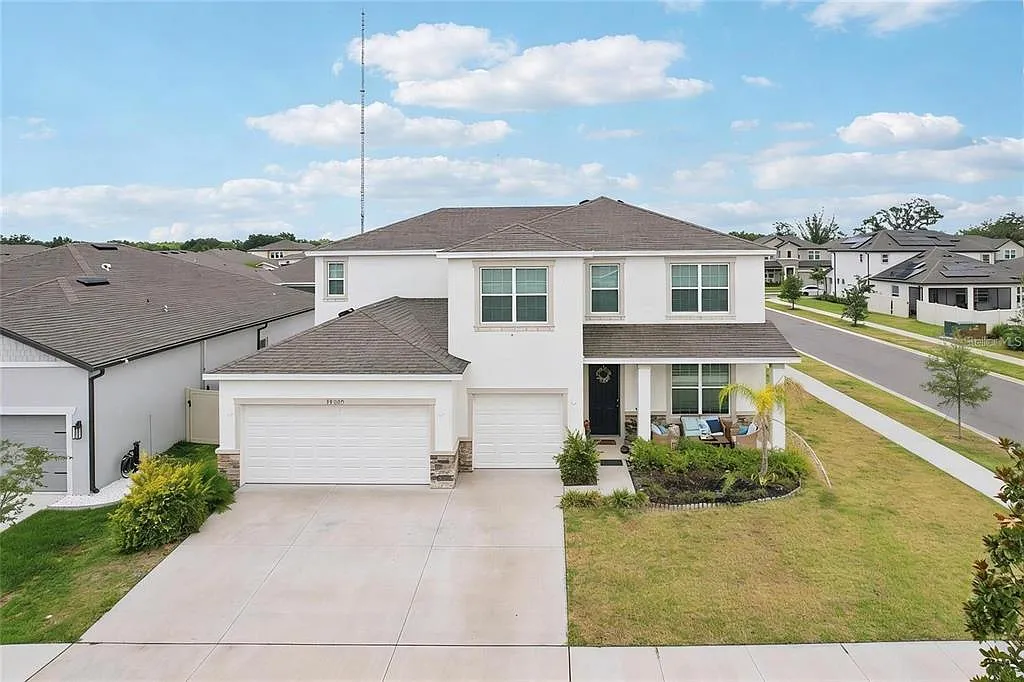 4 bed, 3.5 bath, 3316 sqft, $3,950 — Photo 1