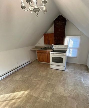 2nd image of 24 Simon St Floor 2