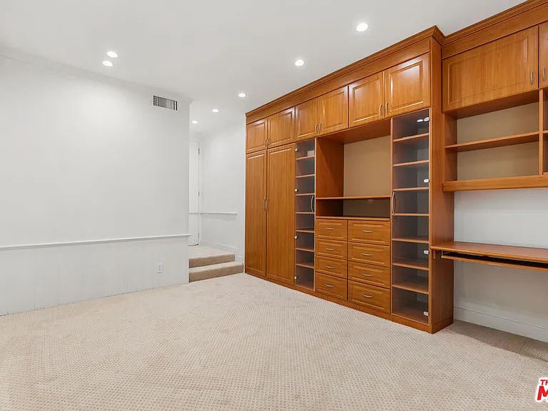 1260 S Beverly Glen Blvd #101 — Photo 10
