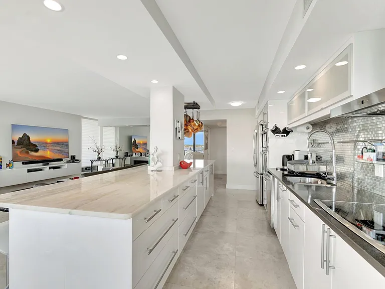5550 N Ocean Dr #10D — Photo 24
