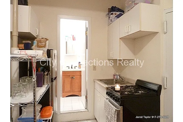 Rented by City Connections Realty | media 29