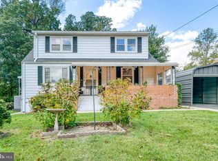 3120 Chepstow Ln, Falls Church, VA 22042
