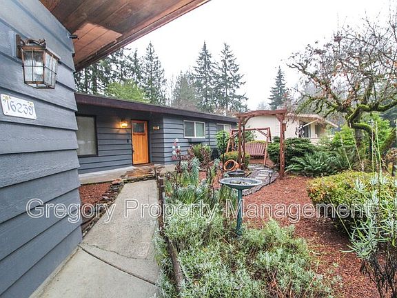 4th image of 16239 NE 25th St