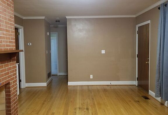 3rd image of 728 S Carlton Dr