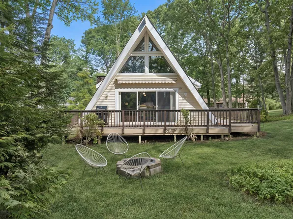 600 Highwood Rd, Southold, NY 11971