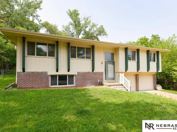 806 Brenton Ave, Bellevue, NE 68005