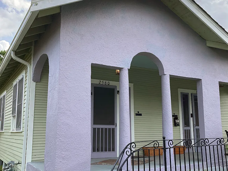 Front of apartment with porch