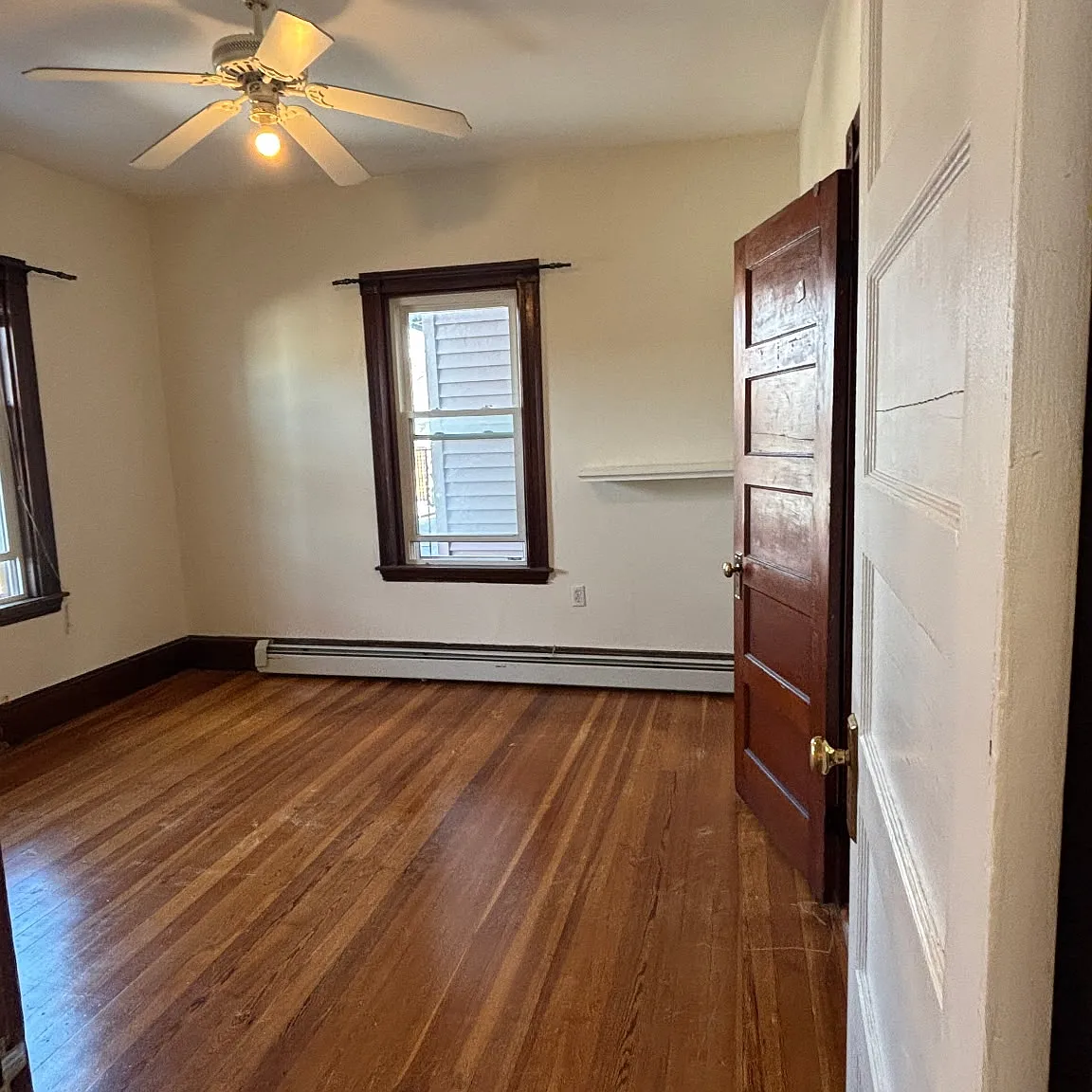 3 bed, 3465 sqft, $1,150 — Photo 1