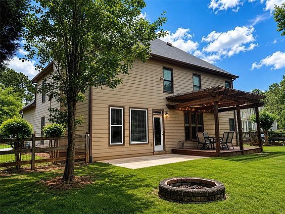 2nd image of 676 Bentleaf Dr