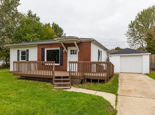 457 Ferndale Ave NW, Grand Rapids, MI 49534