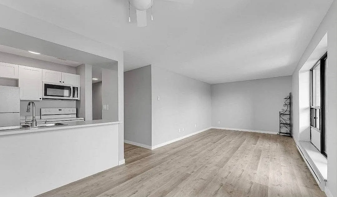 301 Eldon Hall Place — Photo 3