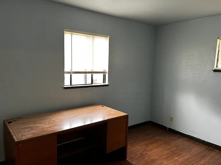 2306 W Howard Ave — Photo 9