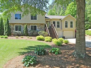 2134 Dayron Cir, Marietta, GA 30062