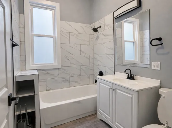 4238 W Gladys Ave #2, Chicago, IL 60624