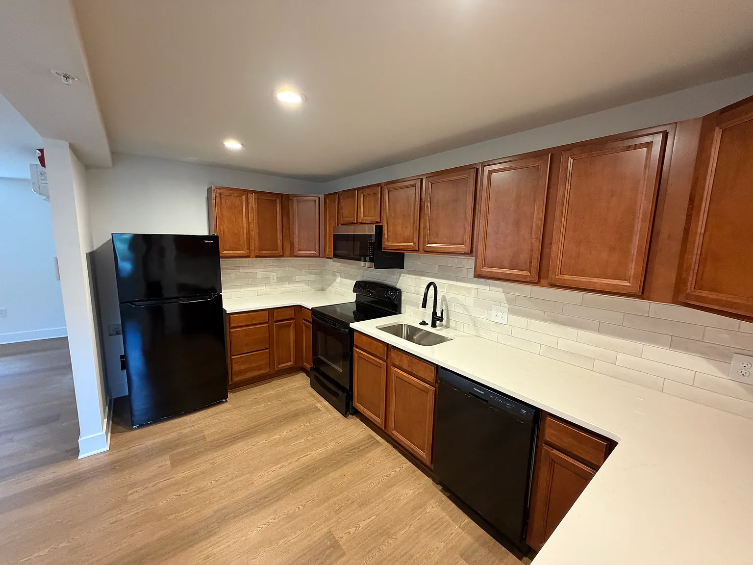 1 bed, 1200 sqft, $1,750 — Photo 1
