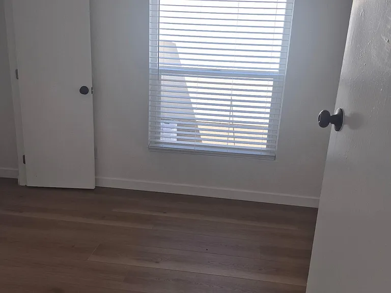 8391 San Fernando Rd #9 — Photo 6