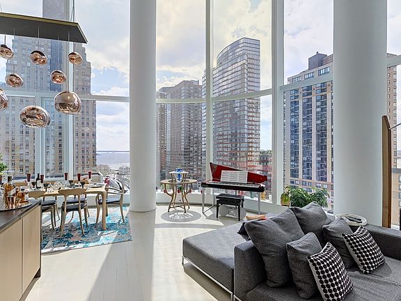 4th image of 50 West St APT 9C