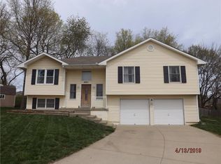 2001 NE Springbrook St, Blue Springs, MO 64014