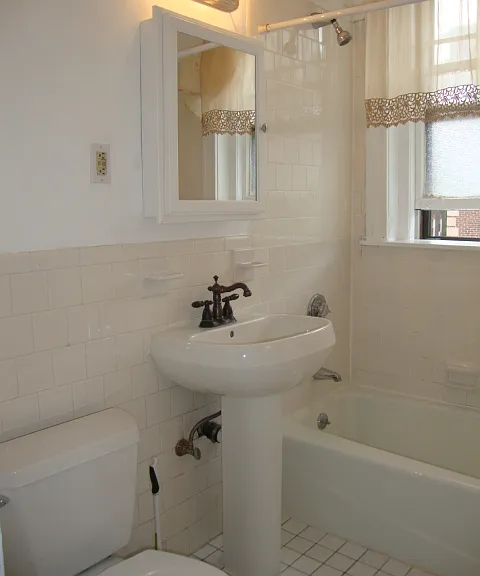 19 Short St #4 — Photo 5