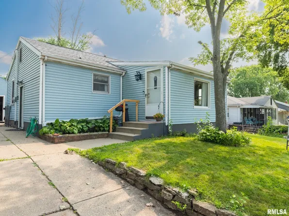 1508 Henrietta St, Pekin, IL 61554