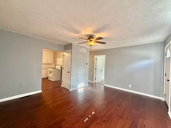 4th image of 2616 N East Avenue