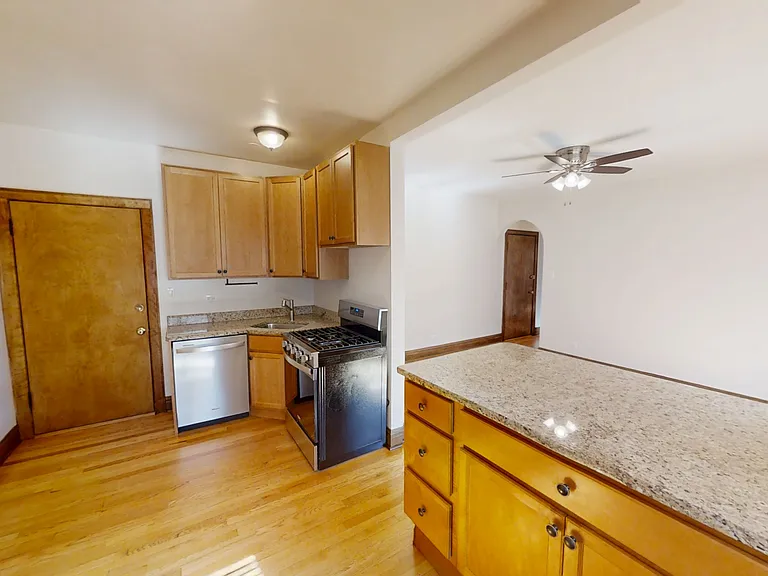 Kedzie Property — Photo 12