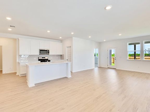 5th image of 6608 Smarty Jones Ln