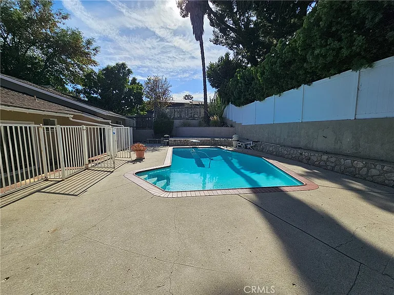 4642 Briggs Ave — Photo 30