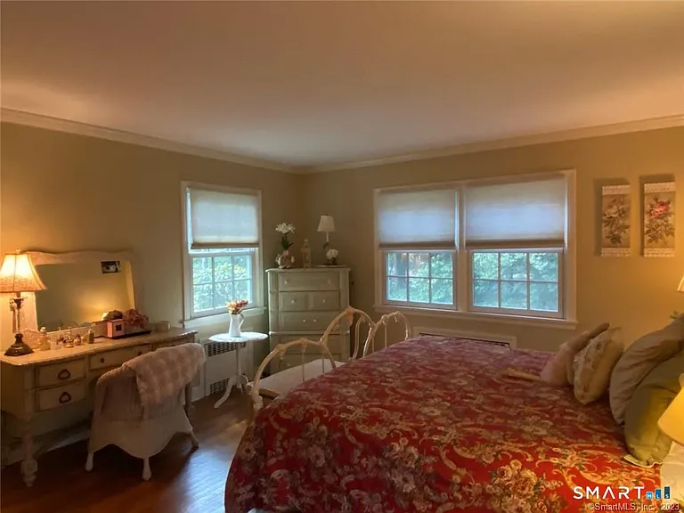94 Fennbrook Dr — Photo 30