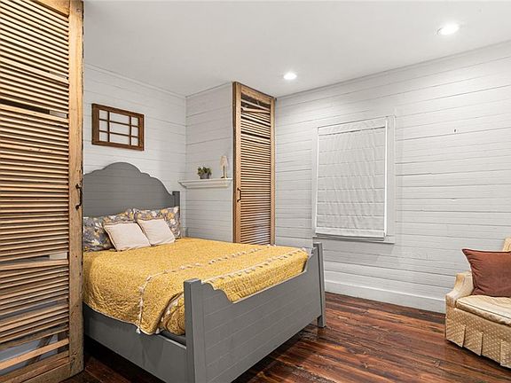 4th image of 603 Saint Michael St