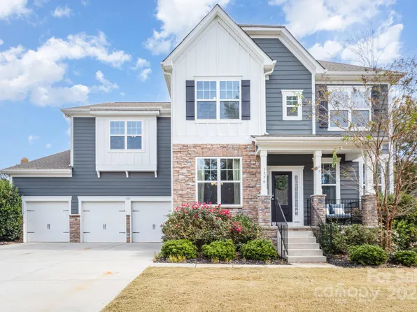 1556 Prickly Ln, Waxhaw, NC 28173