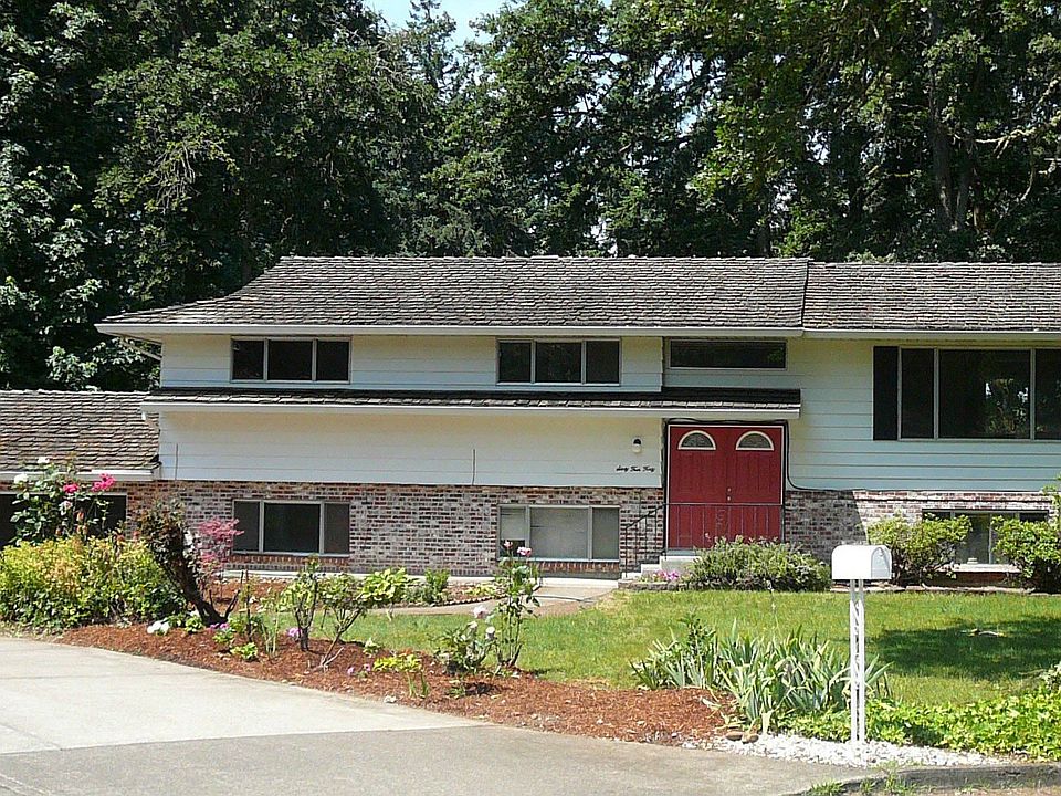 6 Bed/3 bath home