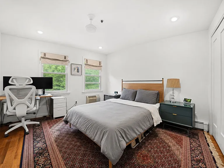 613 Madison St #B — Photo 18