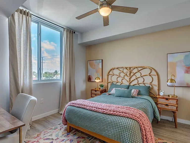 Pura Vida Hialeah Luxury Apartments — Photo 7