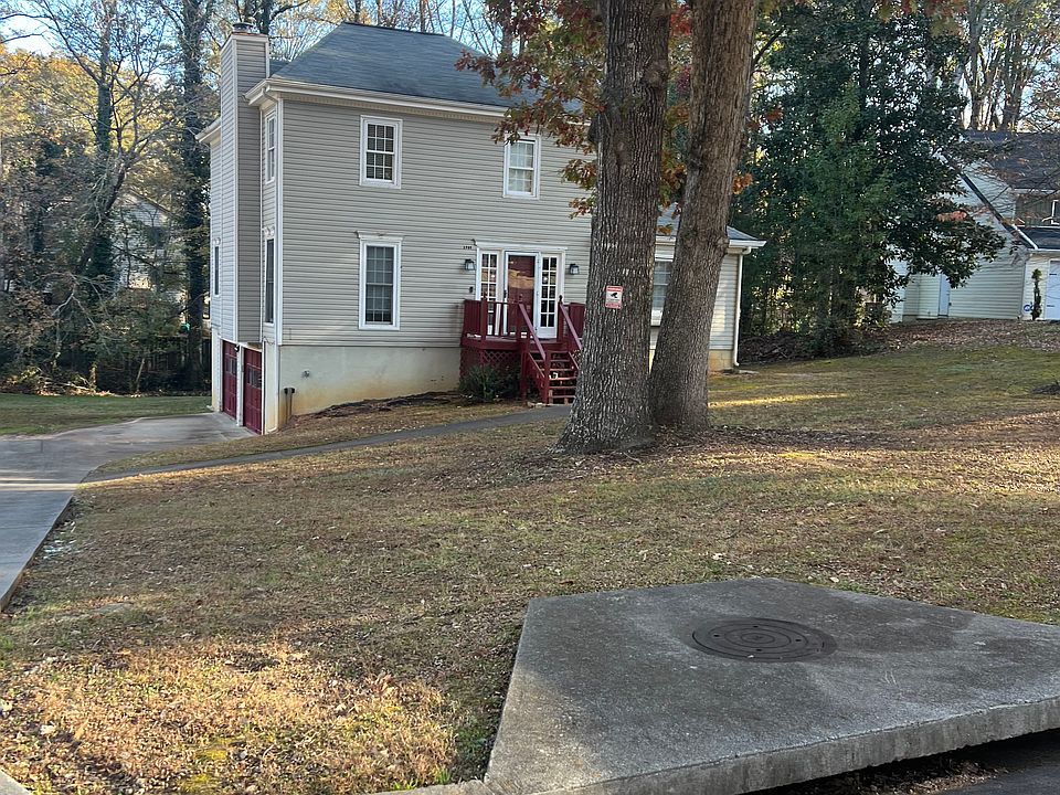 FREE LAWN MAINTENANCE EVERY 2 WEEKS