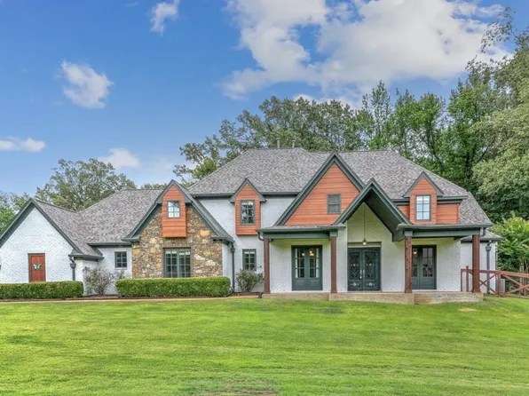 10555 Bentbrooke Dr, Lakeland, TN 38002